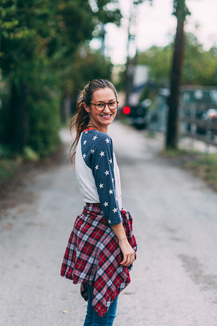 livvyland-feathers-olivia-watson-fashion-lifestyle-blog-austin-texas-boutique-stars-and-stripes-american-flag-tee-3