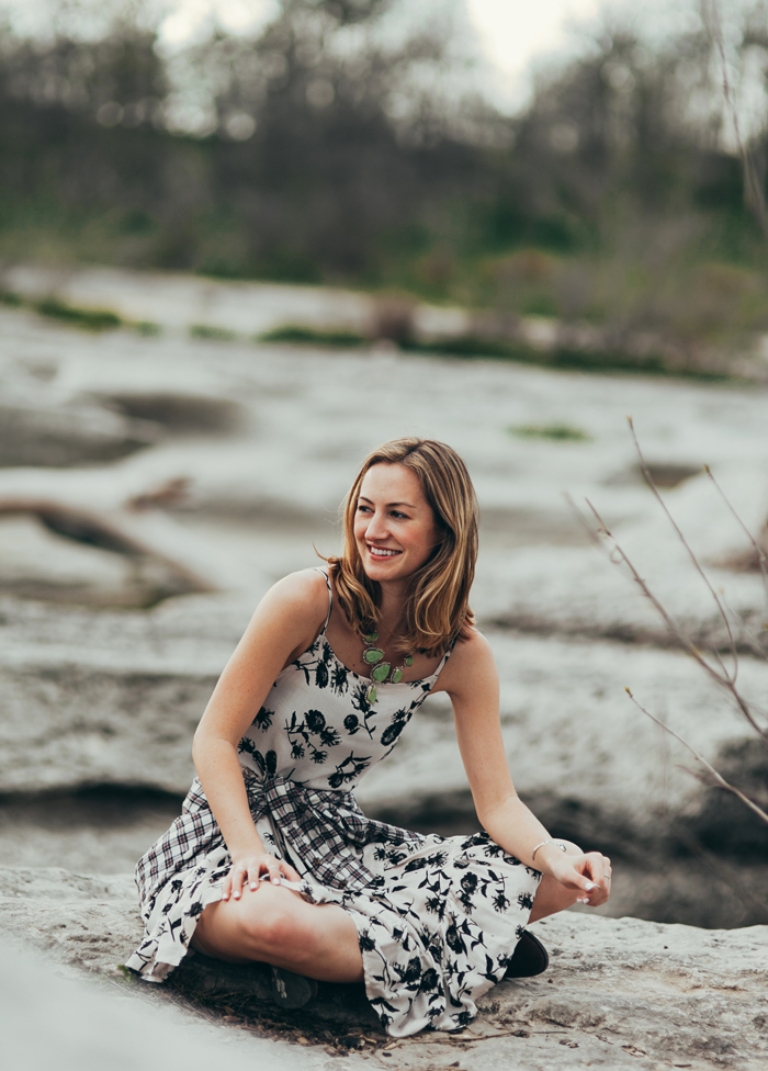 free people festival style | livvyland blog livvyland-blog-kayla-snell-photography-olivia-watson-austin-texas-free-people-austin-fashion-blogger-sxsw-fp-festival-days-style-circle-of-flowers-slip-dress-strappy-back-bra-12