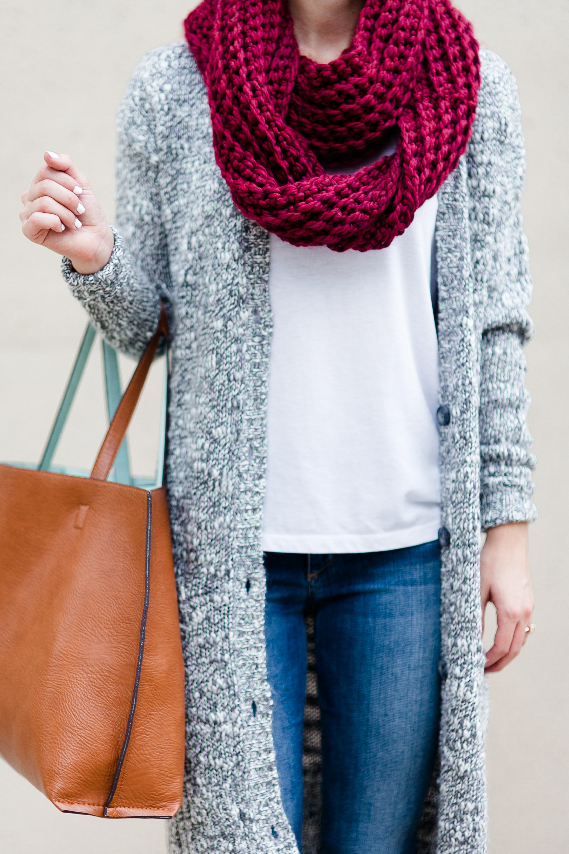 LivvyLand / Cozy Long Cardigan livvyland-blog-olivia-watson-caslon-long-cardigan-heather-grey-kayla-snell-photography-austin-texas-fashion-lifestyle-blog-blogger-fall-winter-style-outfit-inspiration-madewell-debrosse-nyc-scarf-3