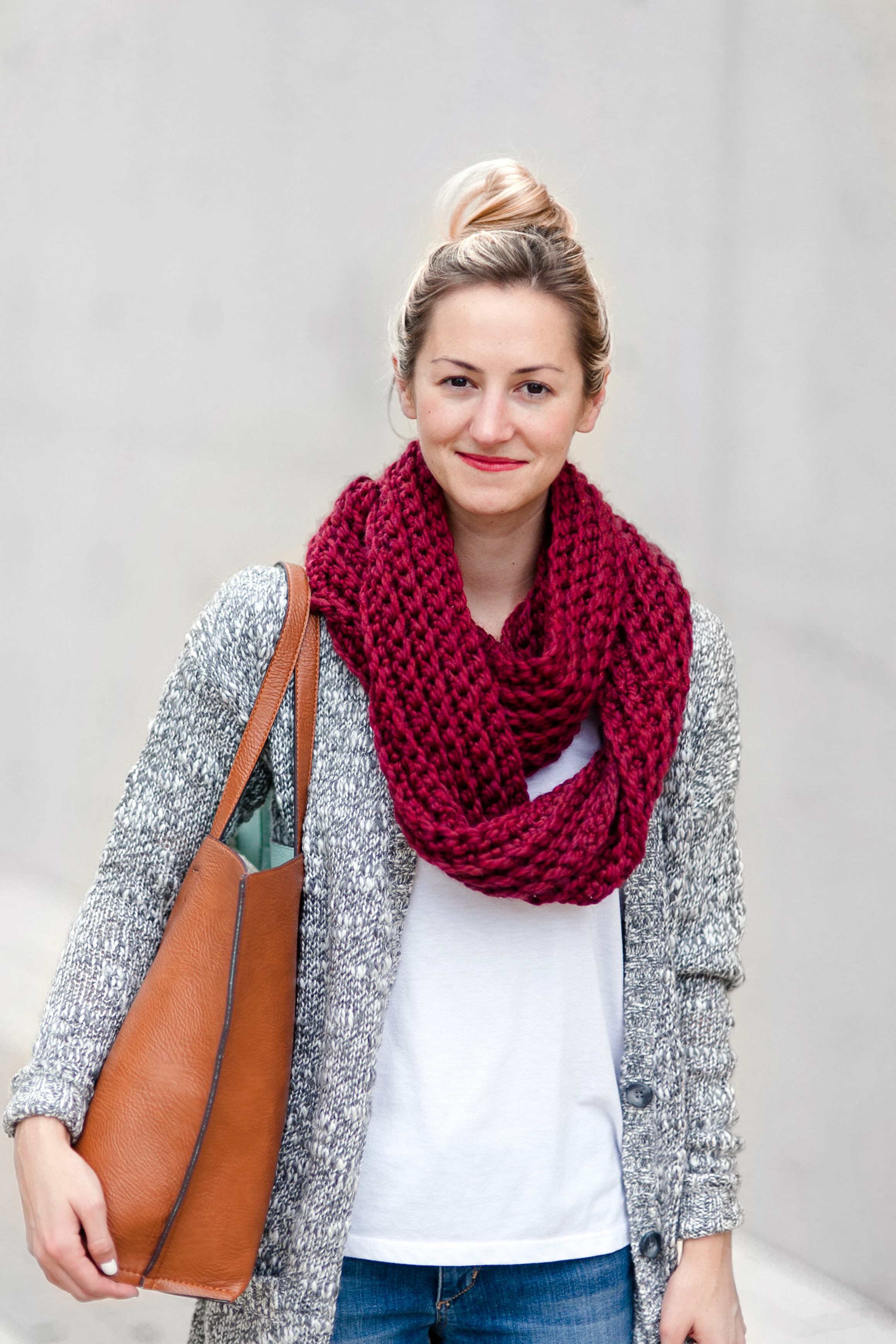 LivvyLand / Cozy Long Cardigan livvyland-blog-olivia-watson-caslon-long-cardigan-heather-grey-kayla-snell-photography-austin-texas-fashion-lifestyle-blog-blogger-fall-winter-style-outfit-inspiration-madewell-debrosse-nyc-scarf-4