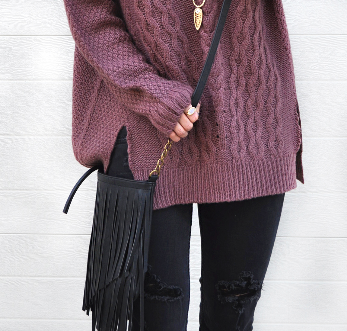 cable knit sweater & distressed skinny jeans (both on sale!) / LivvyLand livvyland-blog-olivia-watson-austin-texas-fashion-blogger-marasala-cable-knit-oversize-sweater-vigoss-distressed-skinny-jeans-wayfarer-ray-ban-sunglasses-4