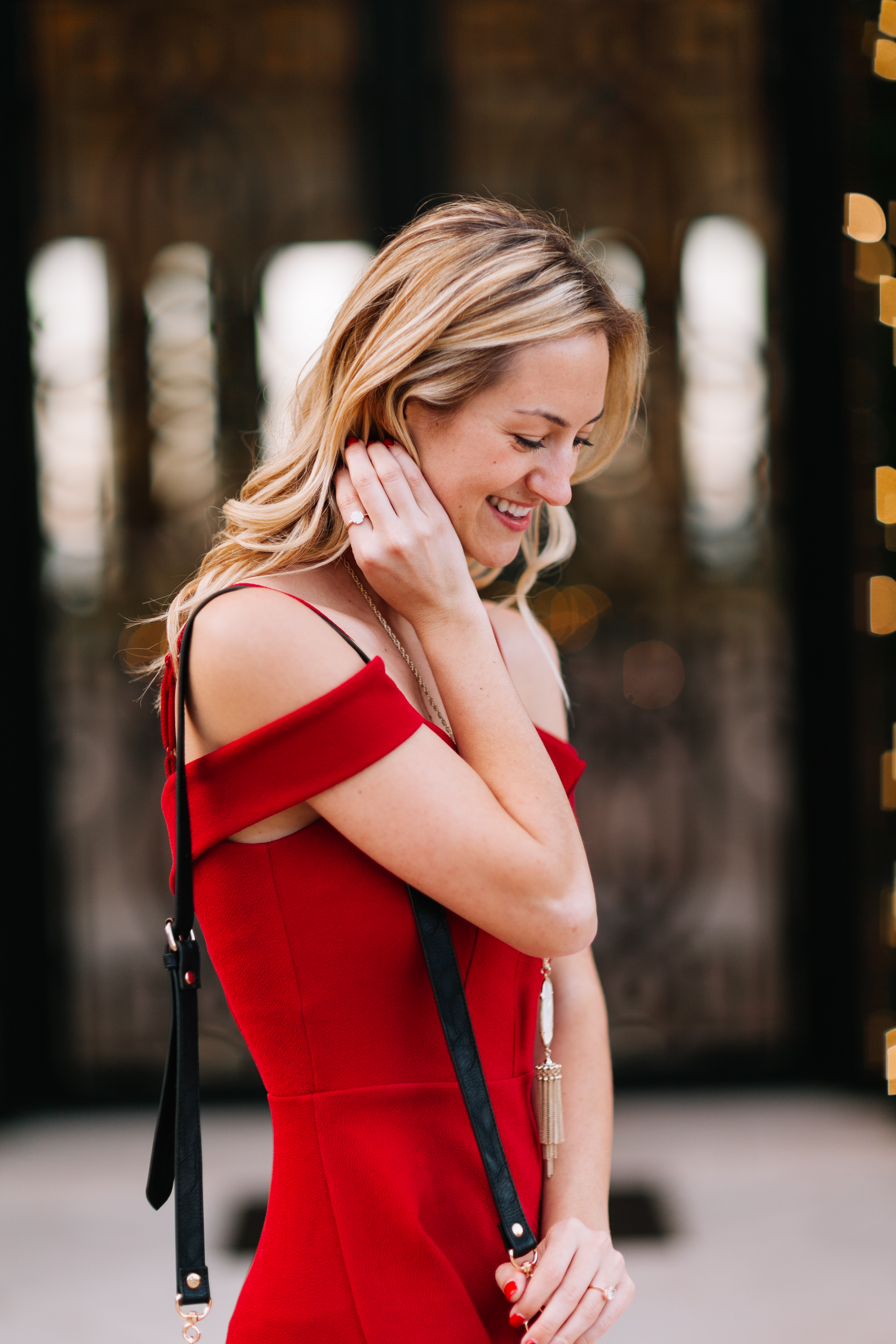 Little Red Dress / LivvyLand livvyland-blog-olivia-watson-holiday-christmas-party-outfit-dress-what-to-wear-kayla-snell-photography-off-the-shoulder-sweetheart-neckline-2