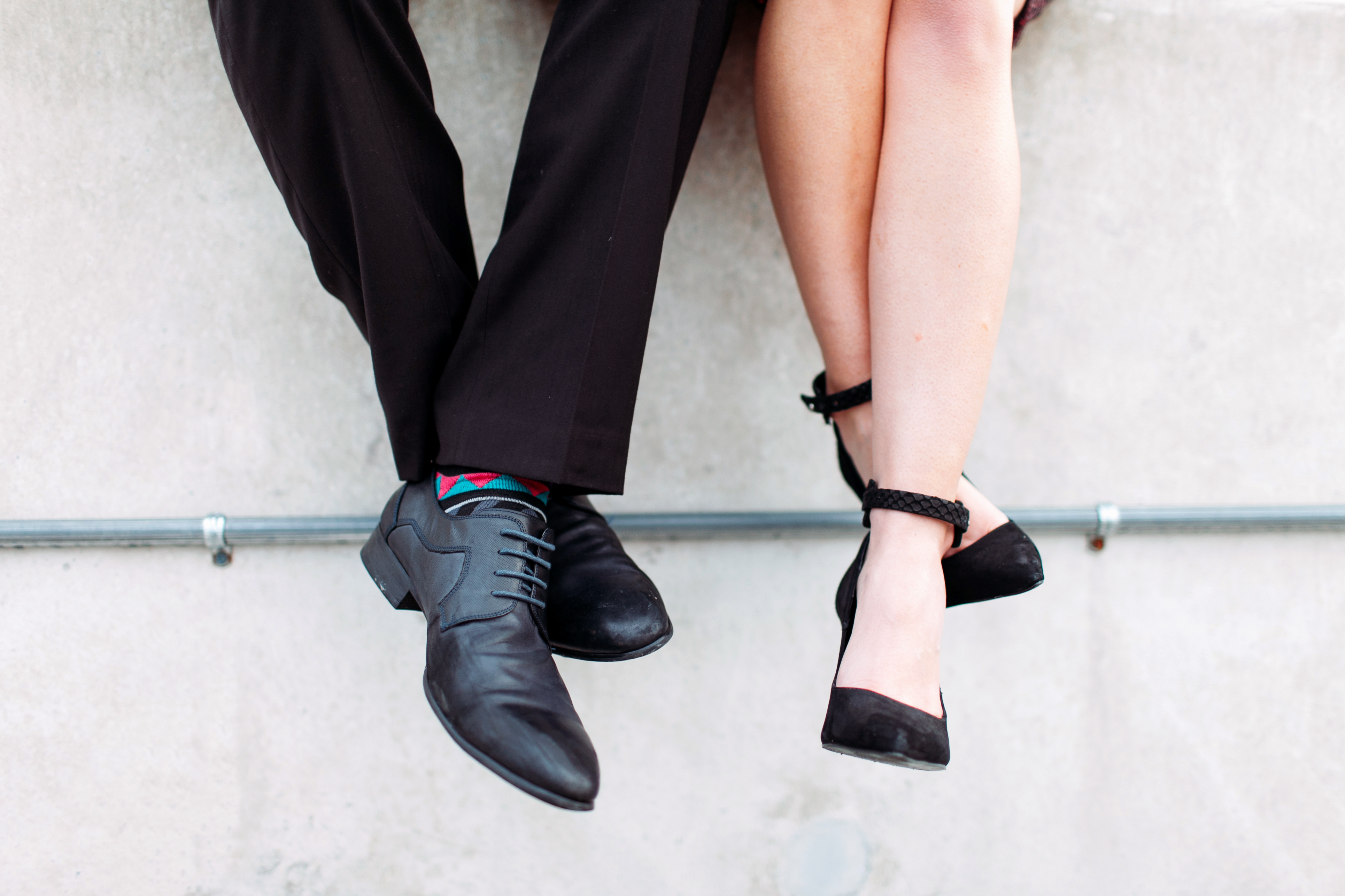 glam save the date engagement shoot / LivvyLand livvyland-blog-olivia-watson-save-the-date-photo-idea-rent-the-runway-sequins-dress-engagement-shoot-austin-texas-kayla-snell-photography-pop-champagne-11