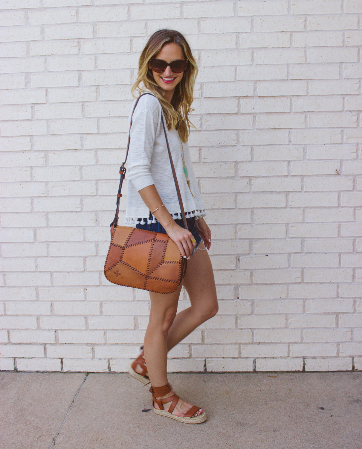 Tassel Trim Sweater & Cutoff Shorts / Summer Style IMG_0952