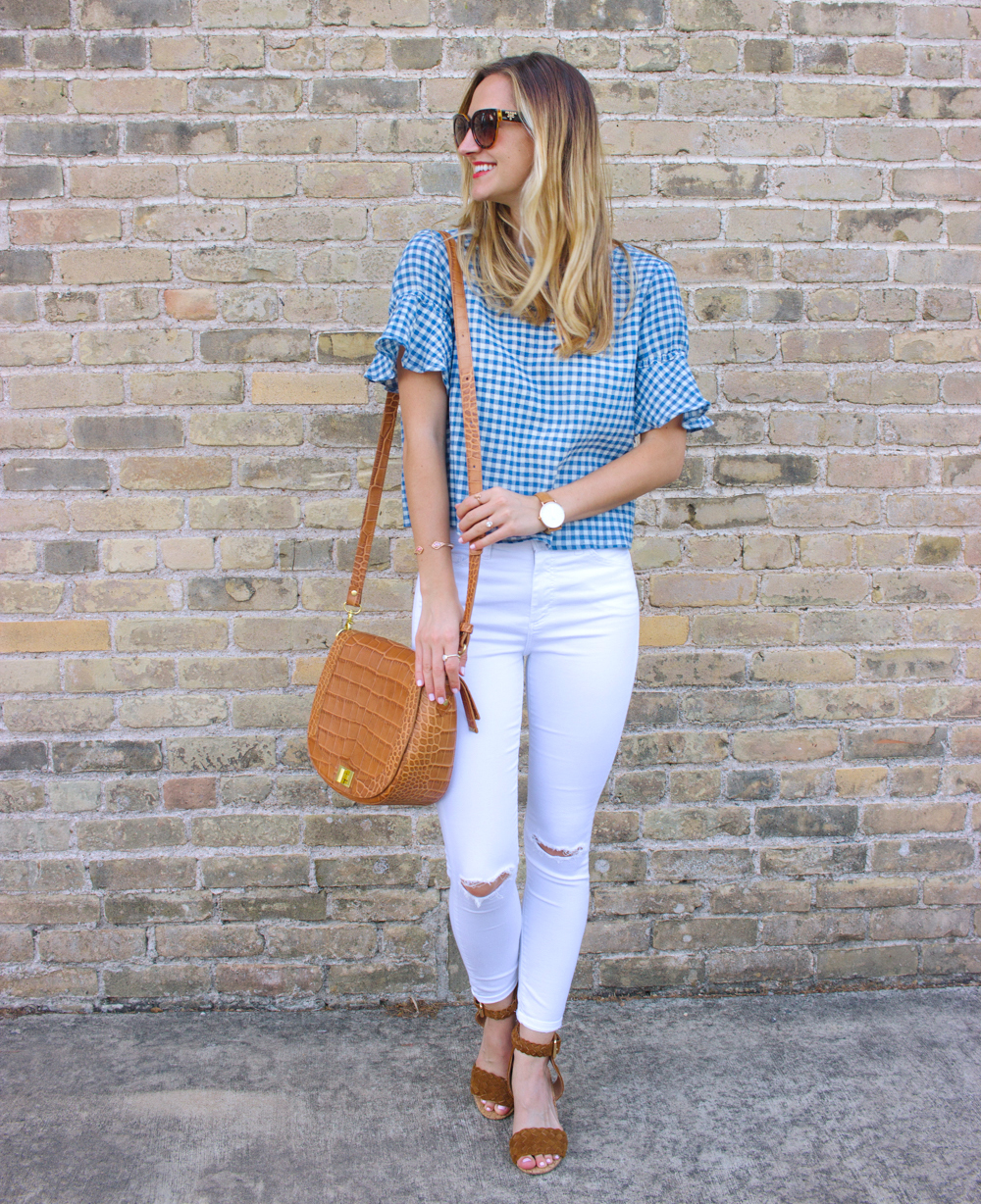 summer outfit / gingham ruffled top / LivvyLand livvyland-blog-olivia-watson-goodnight-macaroon-ruffle-blue-gingham-top-white-topshop-jamie-skinny-jeans-austin-texas-fashion-blogger-4