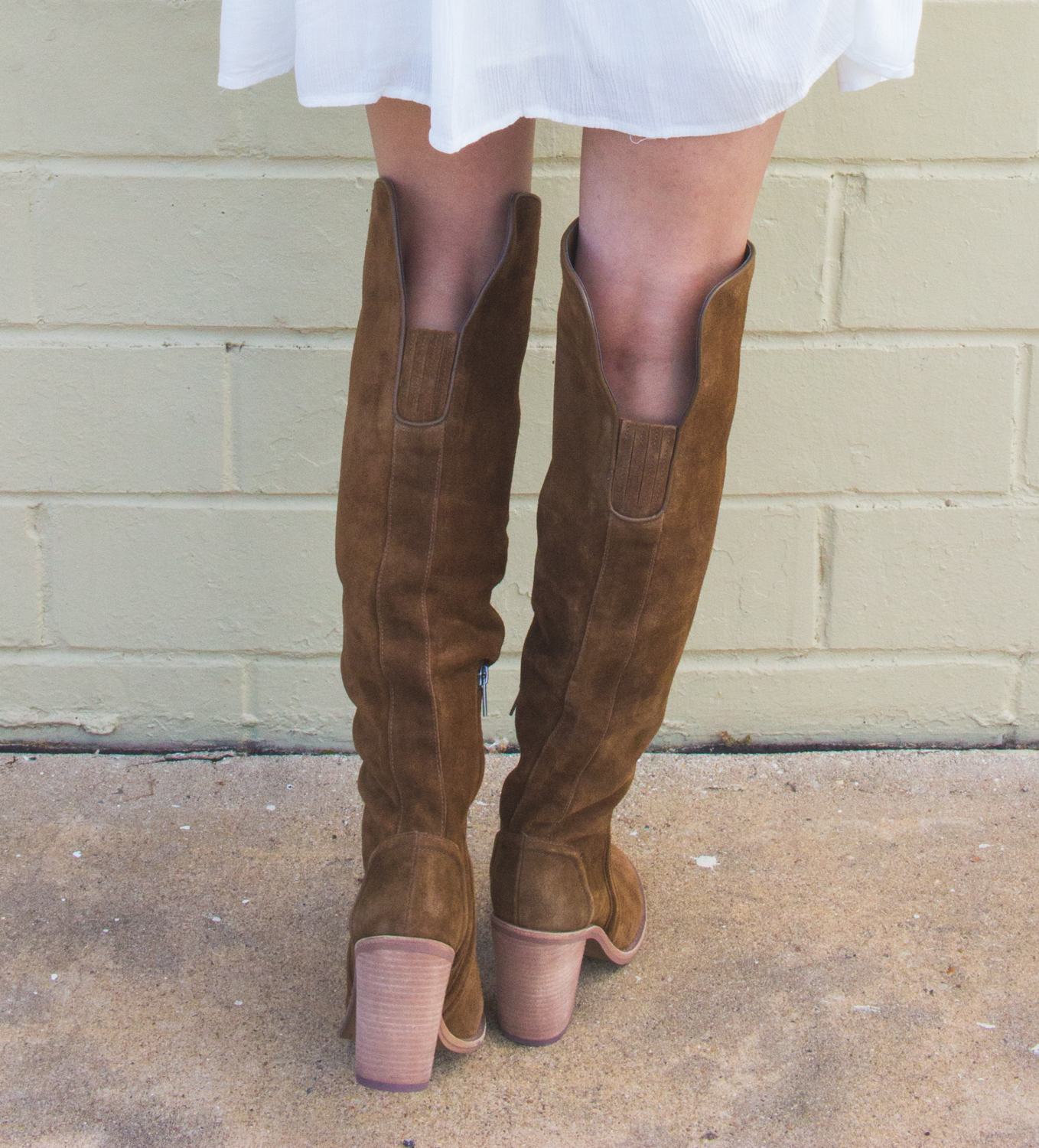 Last Weekend to Shop the Nordstrom Anniversary Sale! // Livvyland Must-Have's livvyland-blog-olivia-watson-fall-outfit-inspiration-drop-waist-white-dress-otk-boots-10